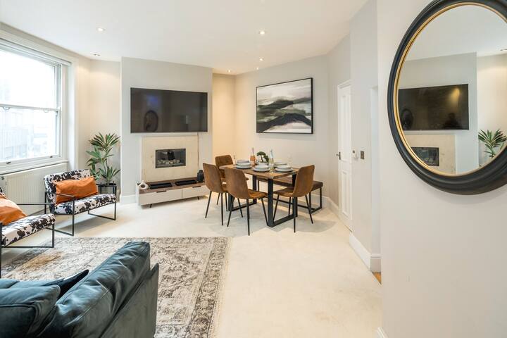 -Air Con- 1 min Oxford Street! 3BD & 2Bath flat!