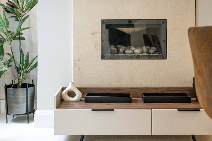 -Air Con- 1 min Oxford Street! 3BD & 2Bath flat! gallery image 5