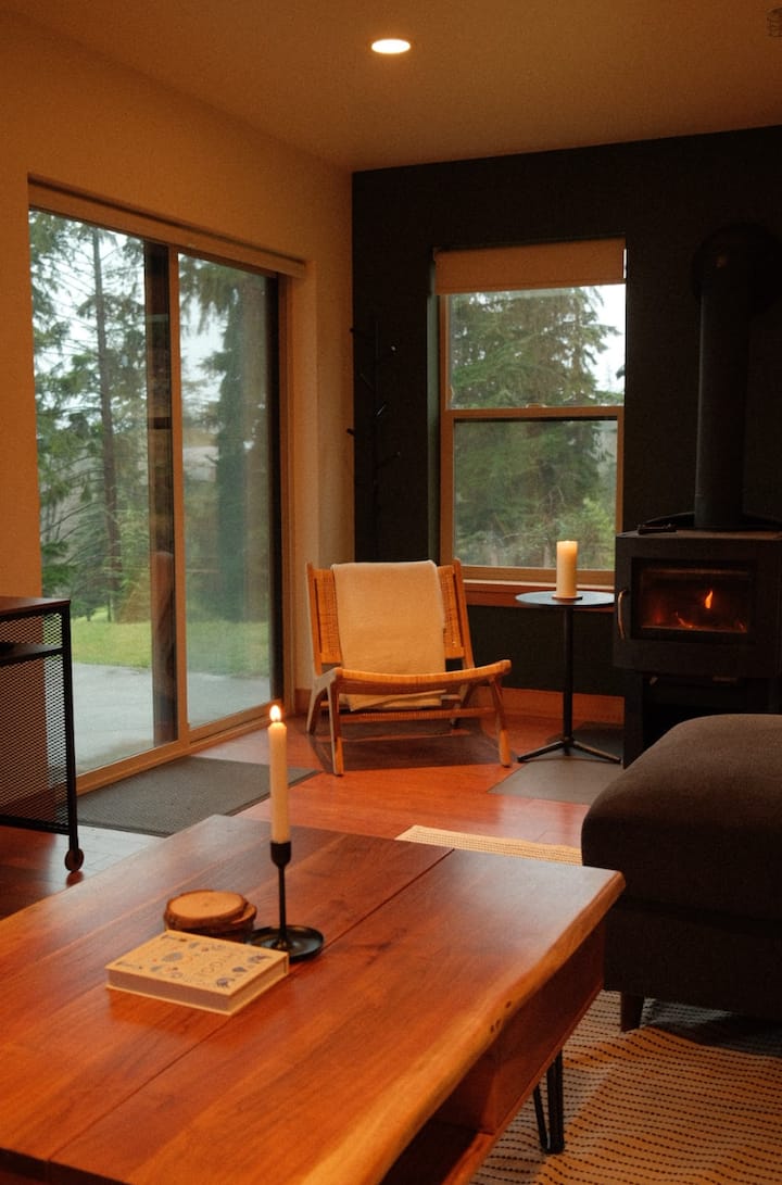 Cozy Cabin W/ Ocean View, Sauna, Fire, Trail Walks - Île Bowen