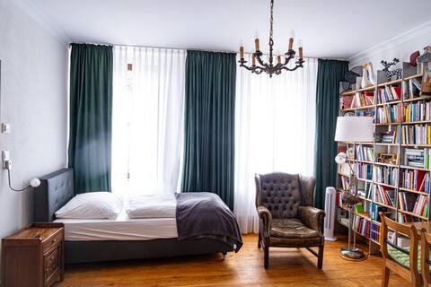 Upstairs city apartment