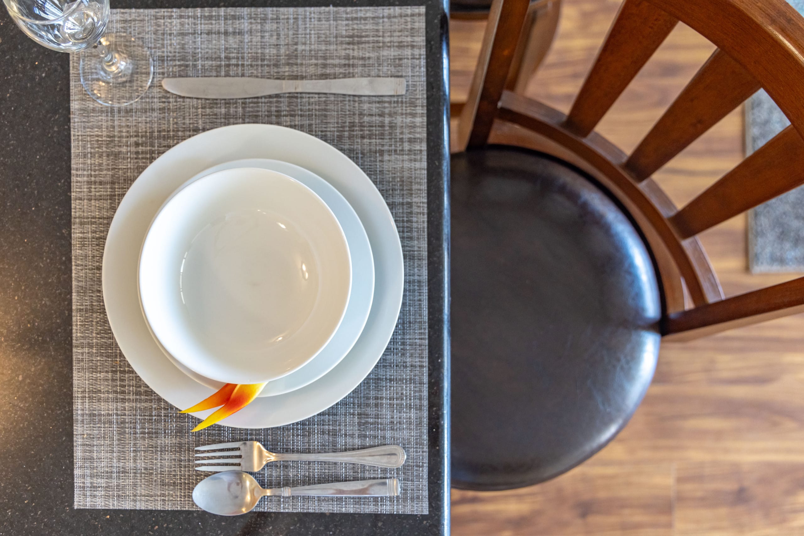 Condo in Honolulu · ★4.91 · 1 bedroom · 3 beds · 1 private bath - Image 20