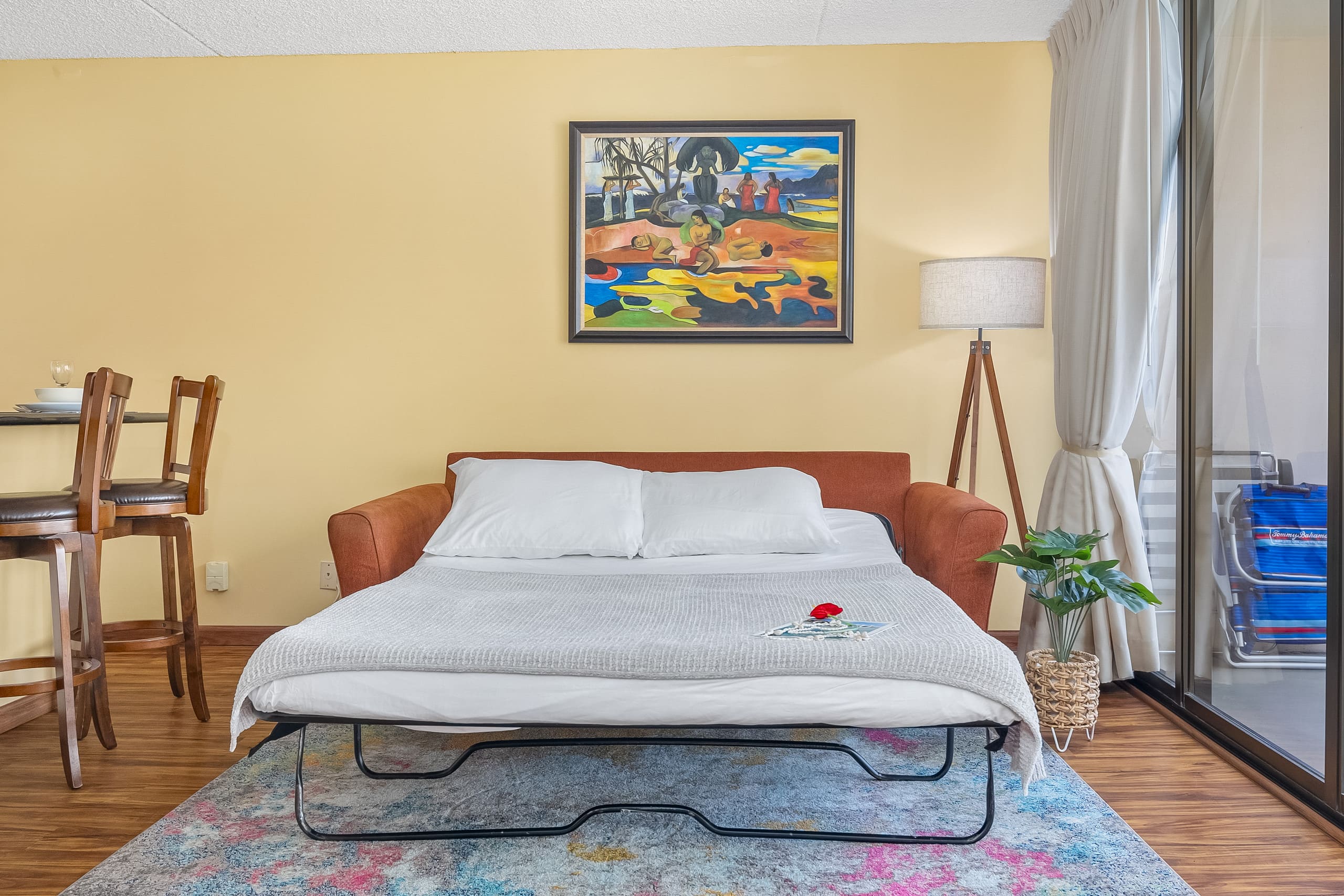 Condo in Honolulu · ★4.91 · 1 bedroom · 3 beds · 1 private bath - Image 9