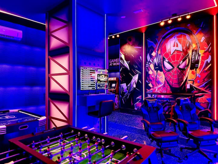 Villa W/ Pvt Pool + Game Room & Xbox | Intl Drive - Orlando, FL