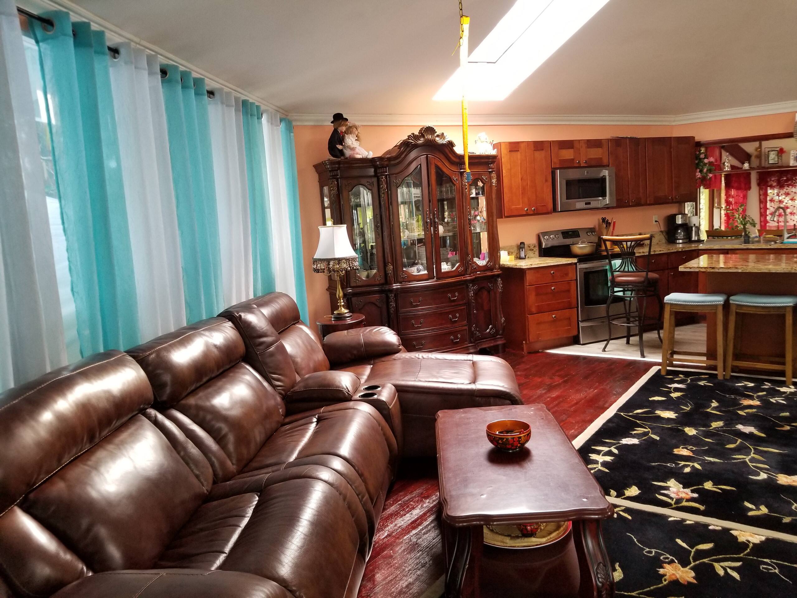 Home in Keaau · ★4.86 · 4 bedrooms · 6 beds · 3 shared baths - Image 4