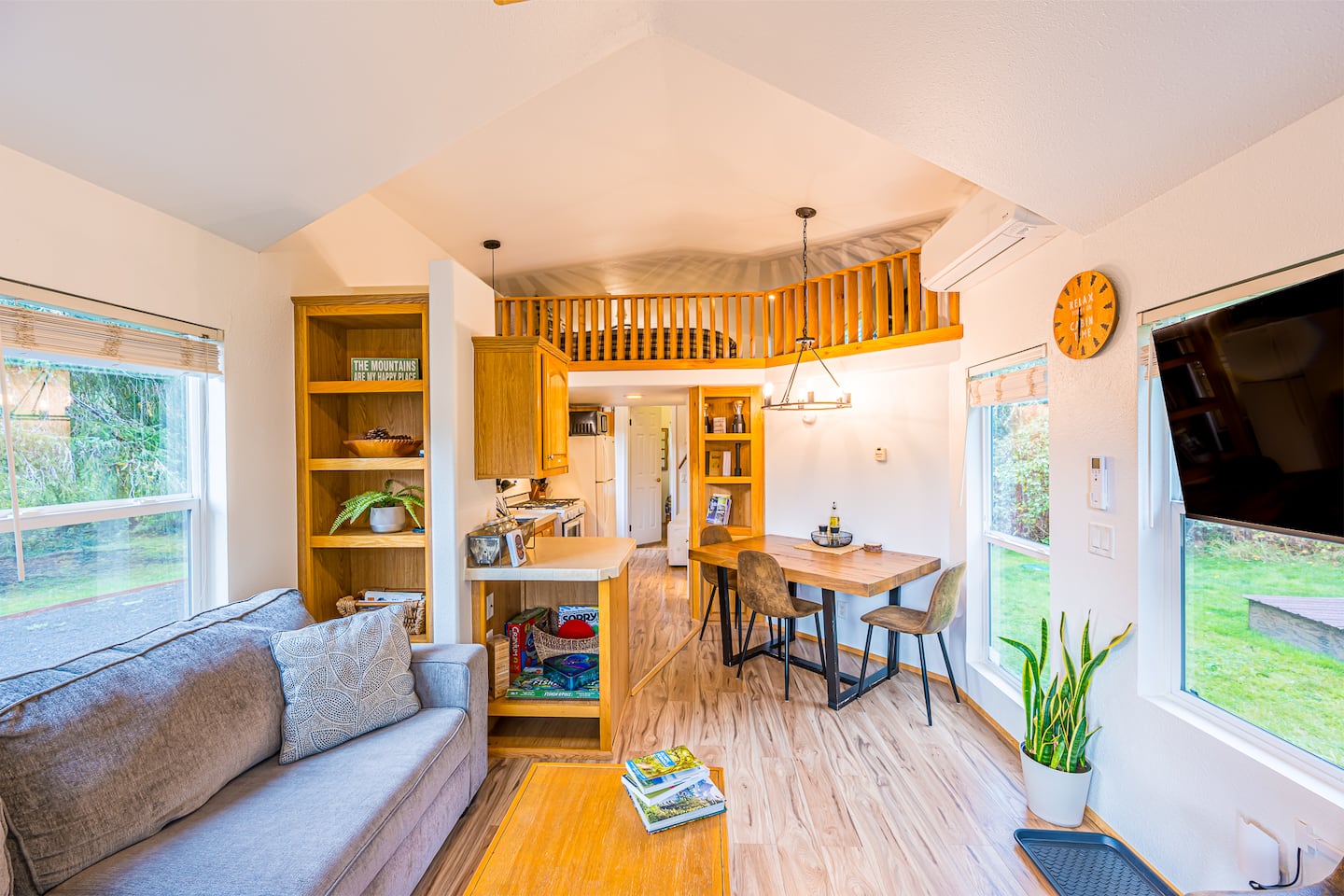 Beaver's Den: Private & Cozy Experience photo 2