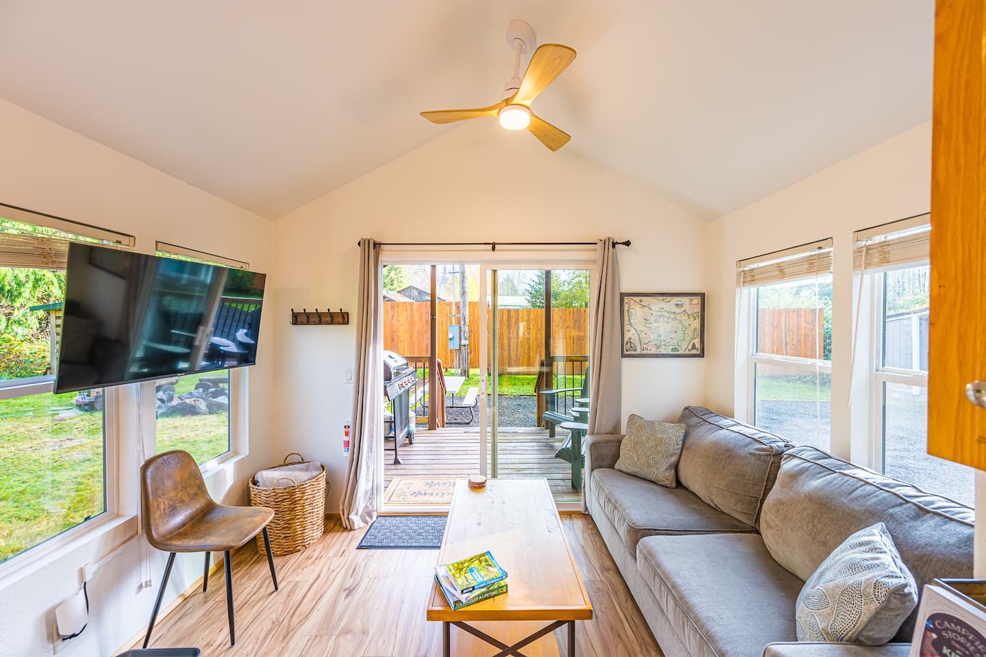 Beaver's Den: Private & Cozy Experience photo 7