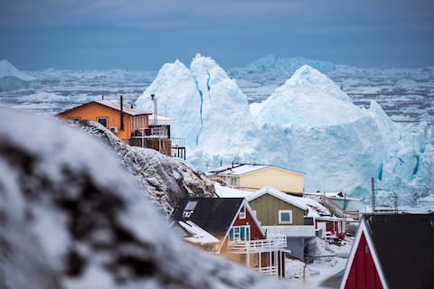 Ilulissat Stay: 4-bedroom villa with seaview