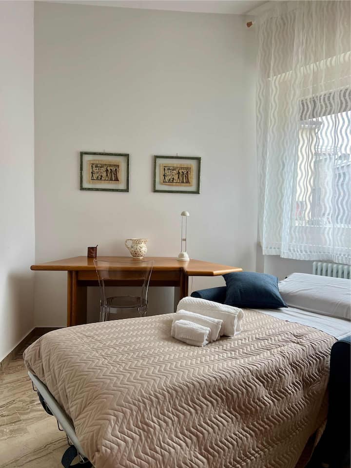Poltrona letto  (70 x 190 CM) per 1 persona (in biblioteca)