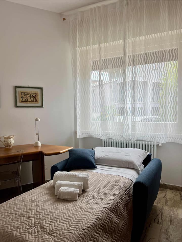 Poltrona-letto   per 1 persona  (in biblioteca) 