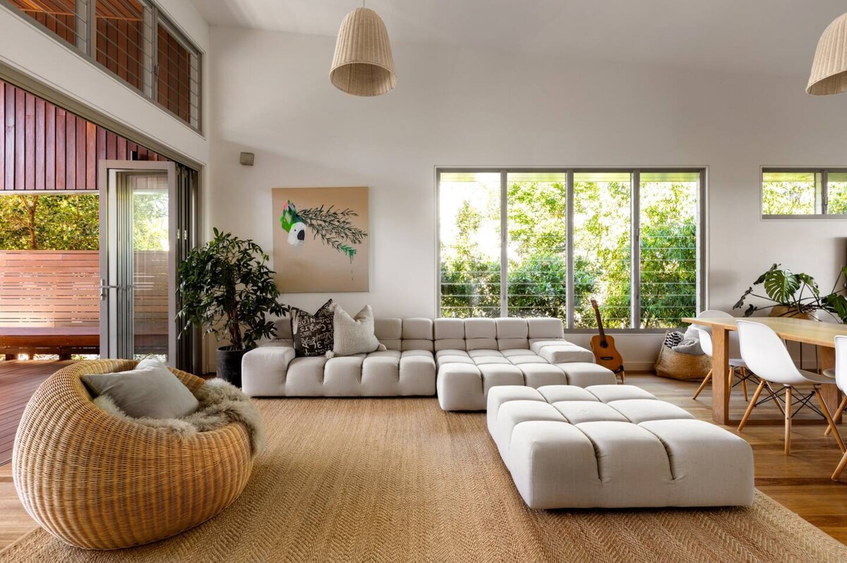 Popular Airbnb listing: A Shore Thing - Pool & short walk to Sunrise Beach in Sunrise Beach