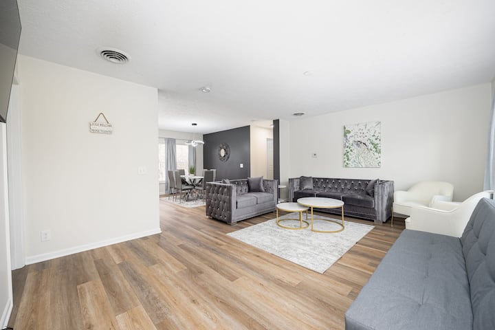 Stylish Sanctuary In Grove City - Grove City, OH