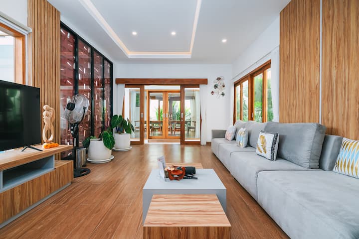 6br High End Luxury • Private Pool & Closed Living - Seminyak