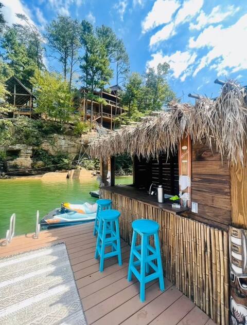 VIEWS! Two Decks, Hot Tub, Fire Pit, Theater, Dock