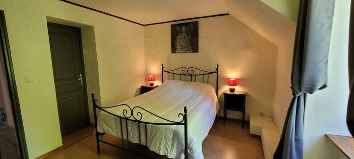 საძინებელი 4