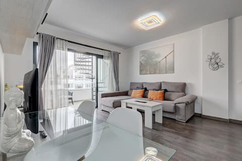 Top performing Airbnb: Estepona terrace, parking & pool Apartment in Estepona