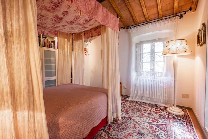 Pink room with en-suite bathroom