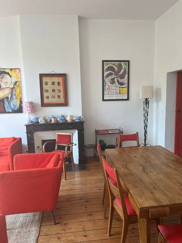 Grande maison familiale vintage avec jardin intime gallery image 4