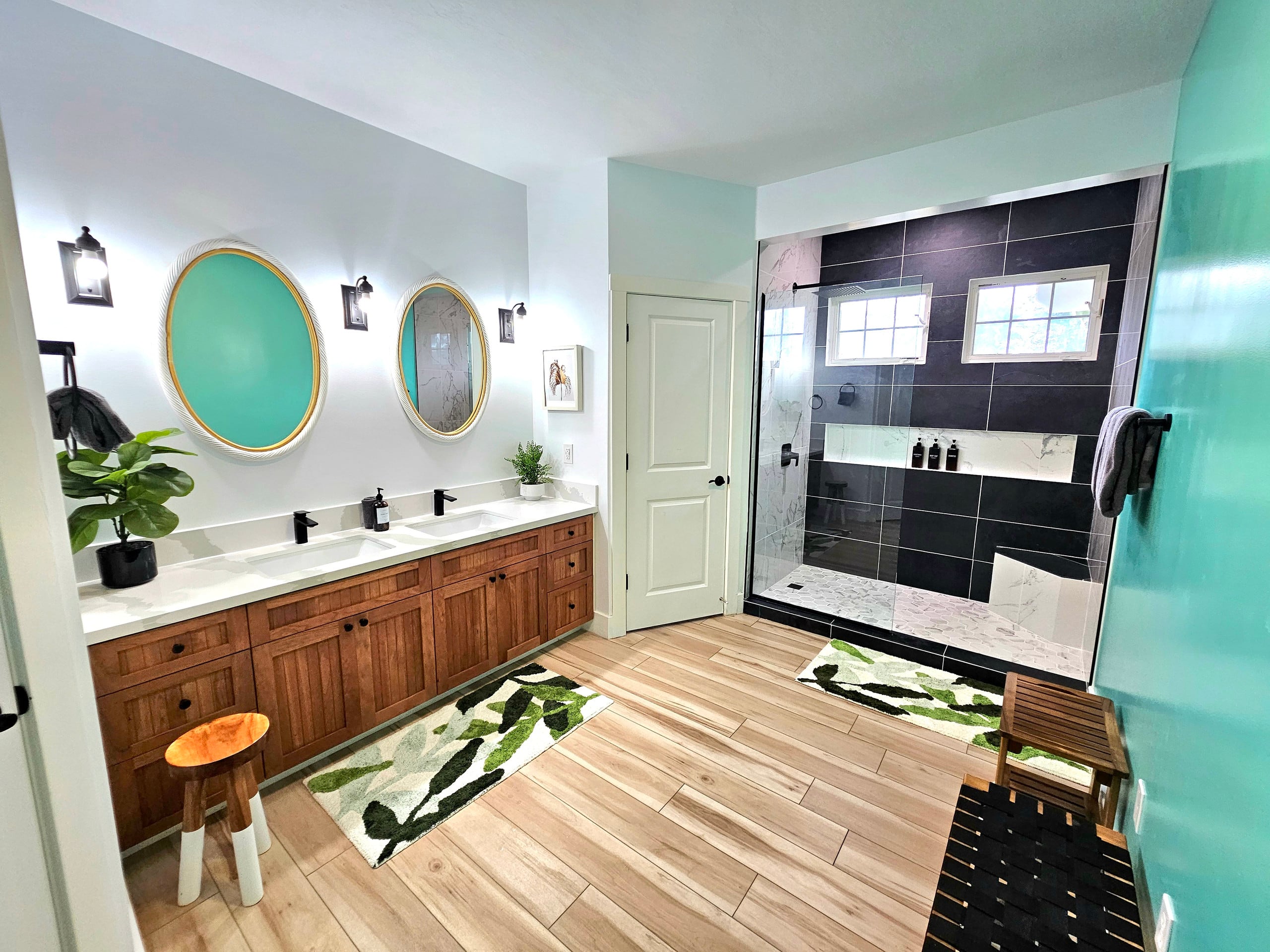 Home in Princeville · ★4.99 · 2 bedrooms · 3 beds · 2 shared baths - Image 8