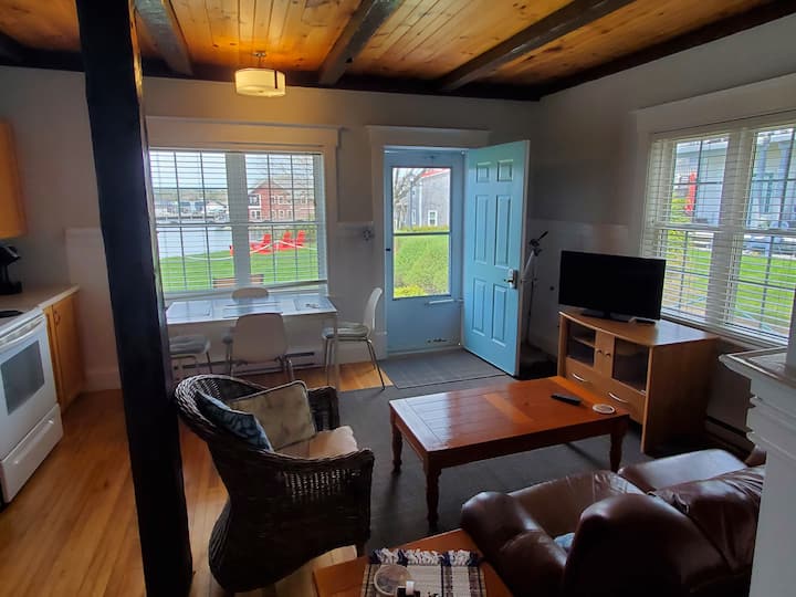 Tides 2 At Stays-by-the-sea: 1 Bedroom Apartment - St. Andrews
