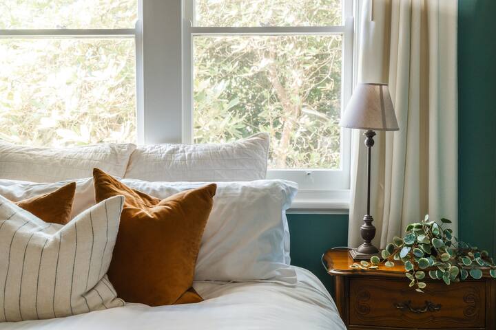 Woolrich Historic Garden Cottage gallery image 4