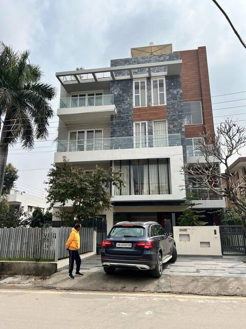 Prime location -Penthouse in Panchkula