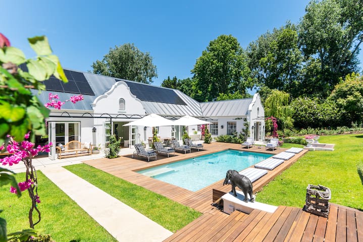 Hohenhort Villa – heated pool -back up power