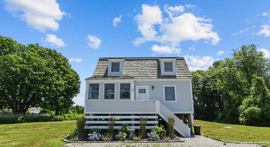 Watch Hill Cottage-Sunset Serendipity