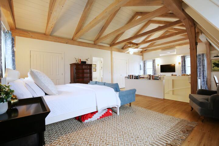 Watch Hill Cottage-Sunset Serendipity gallery image 3