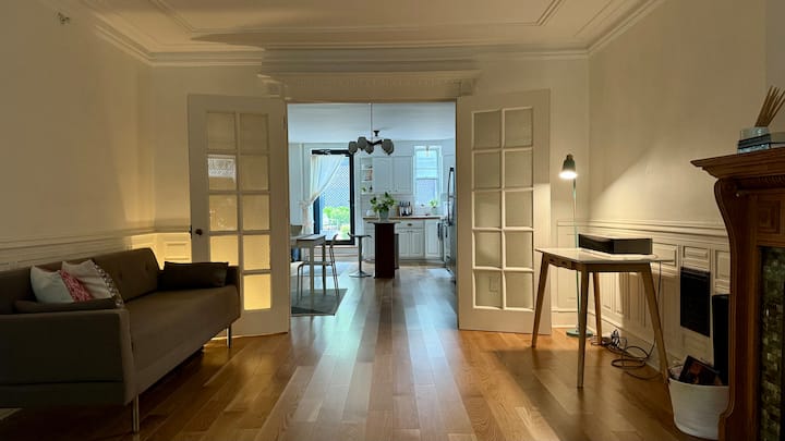 Garden Apartment In Historic Brooklyn Townhouse - Queens