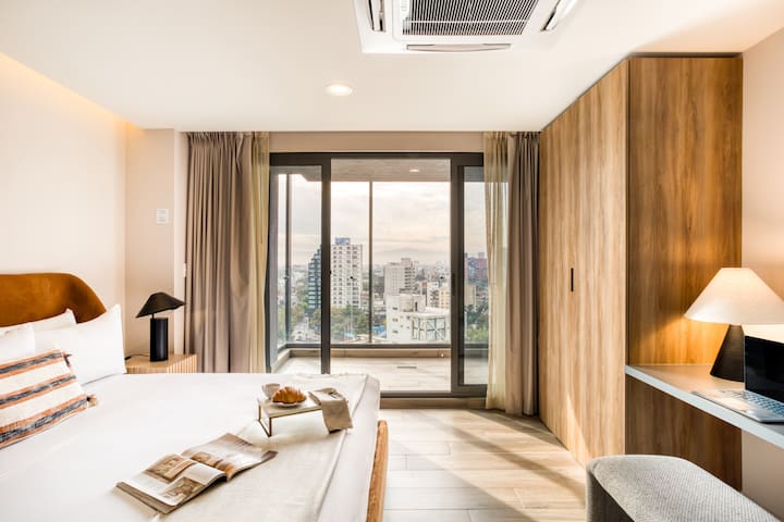 Hard-to-find 2BR Balcony Apt | Gym+Terrace & More