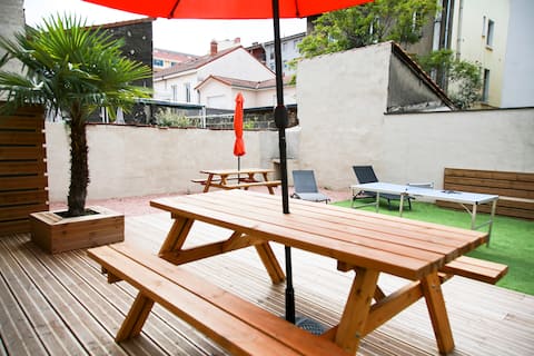 Le Gratte-Ciel, Seminar/family.