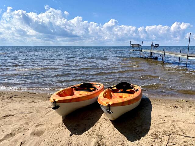 2 Cabins | Beachfront | Dock | Sleep 17 | Reunions gallery image 2