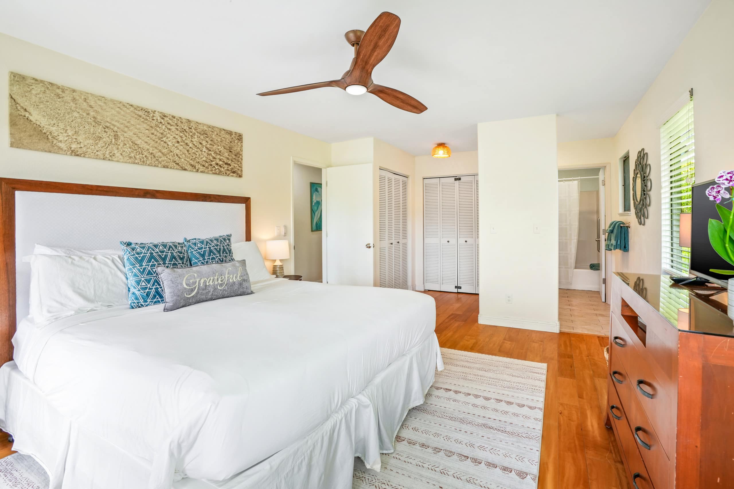 Home in Princeville · ★4.91 · 3 bedrooms · 3 beds · 2.5 baths - Image 15