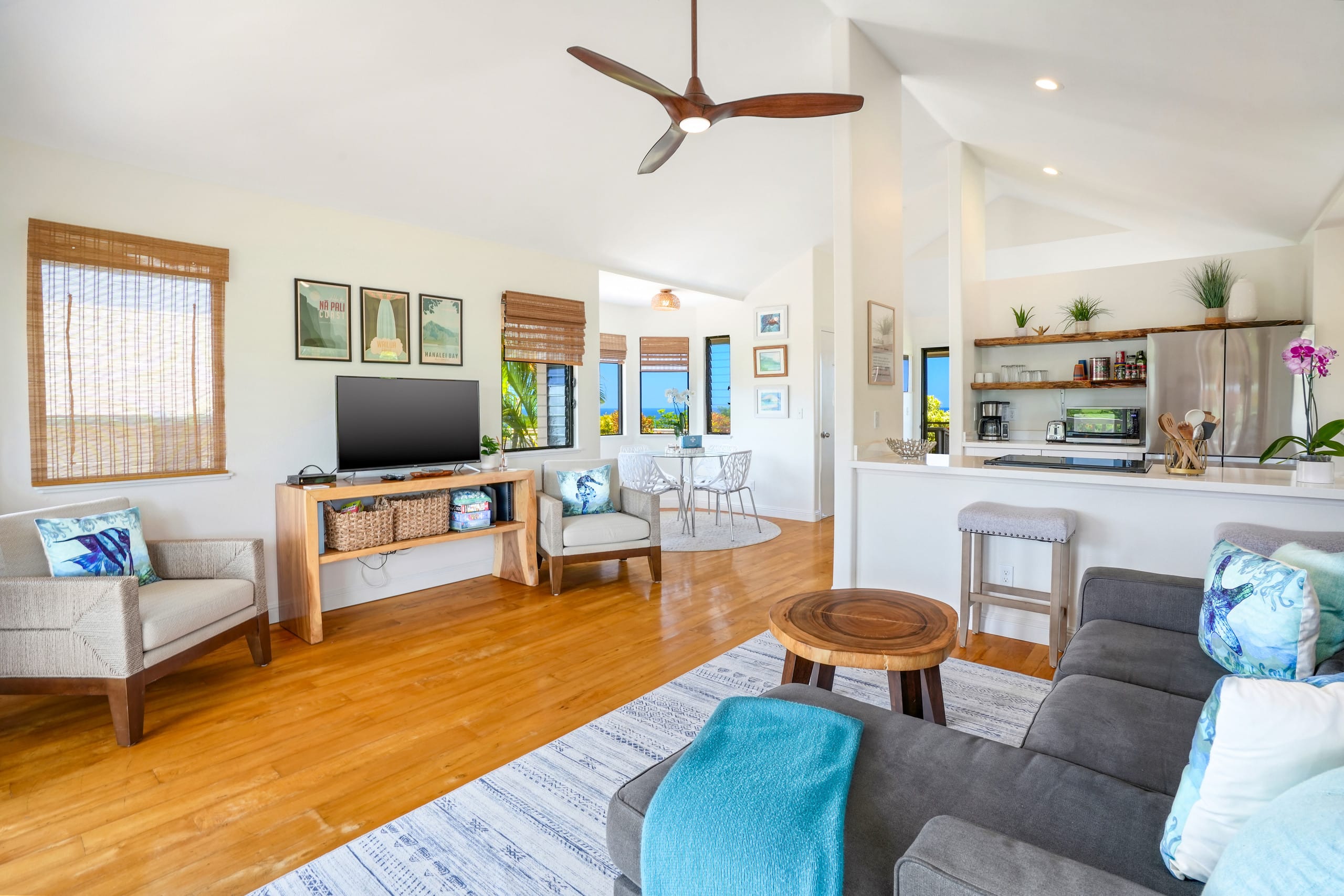 Home in Princeville · ★4.91 · 3 bedrooms · 3 beds · 2.5 baths - Image 3