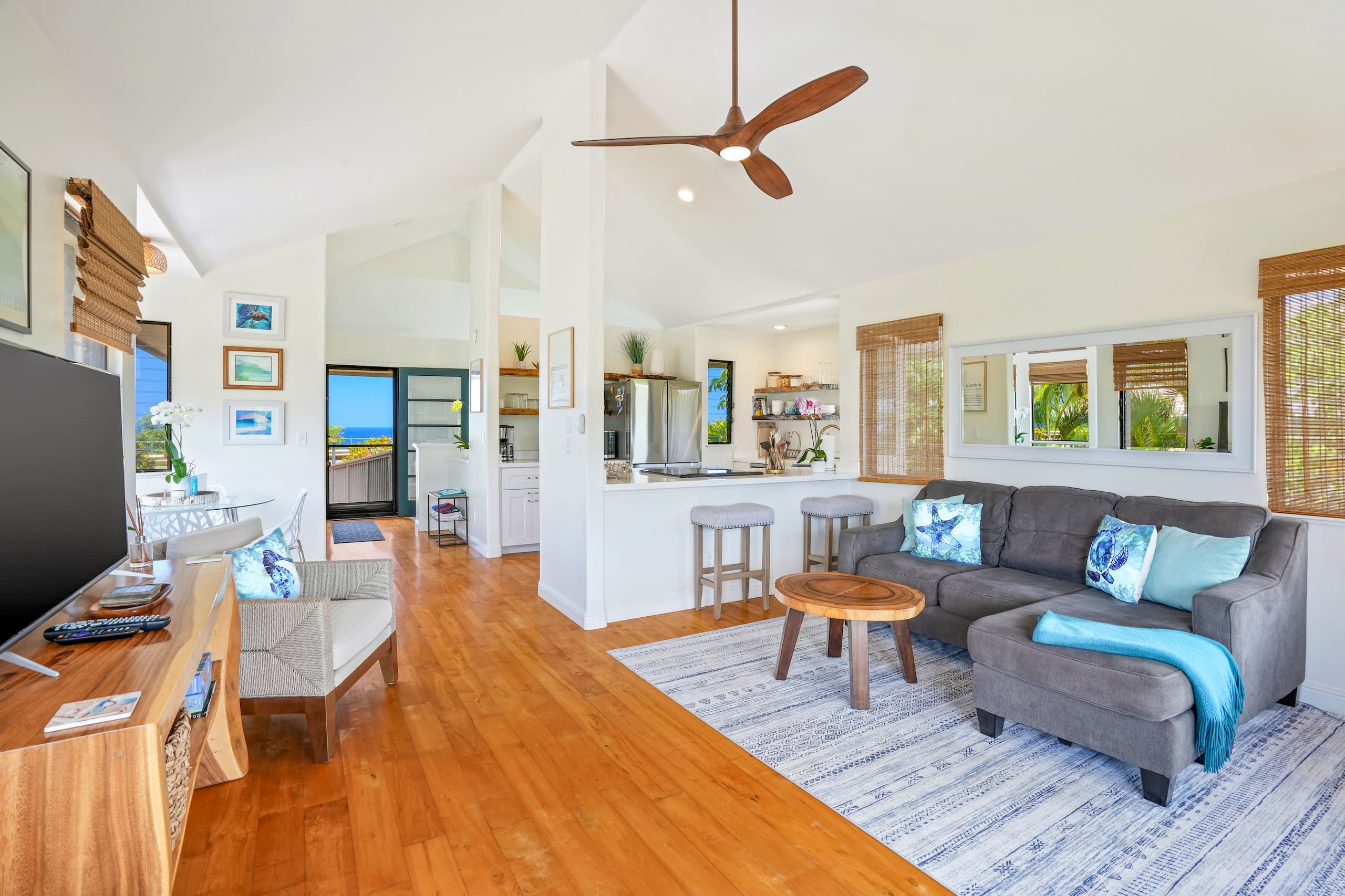 Home in Princeville · ★4.91 · 3 bedrooms · 3 beds · 2.5 baths - Image 4
