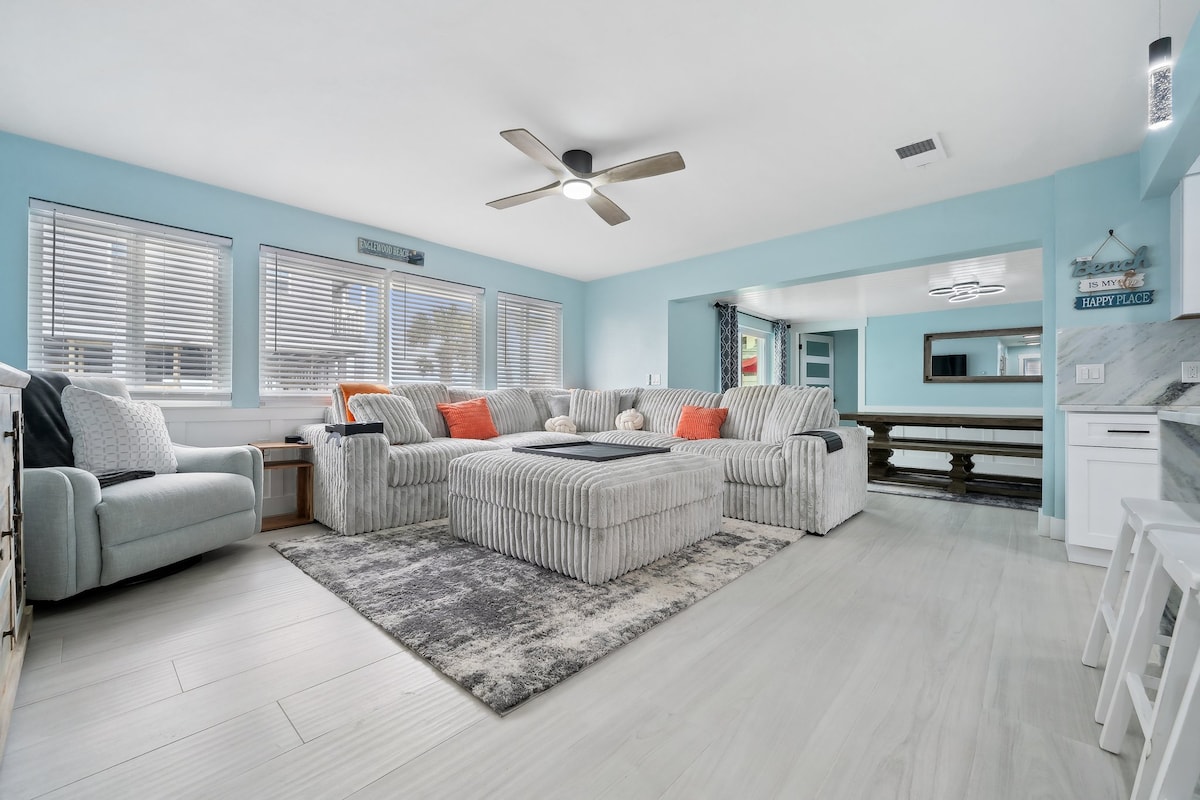 Popular Airbnb listing: Sun-Soaked Beach House in Manasota Key