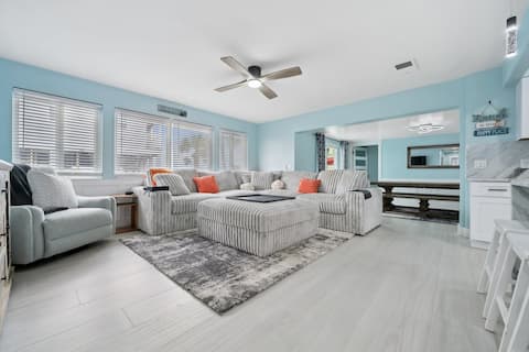 Popular Airbnb listing: Sun-Soaked Beach House in Manasota Key