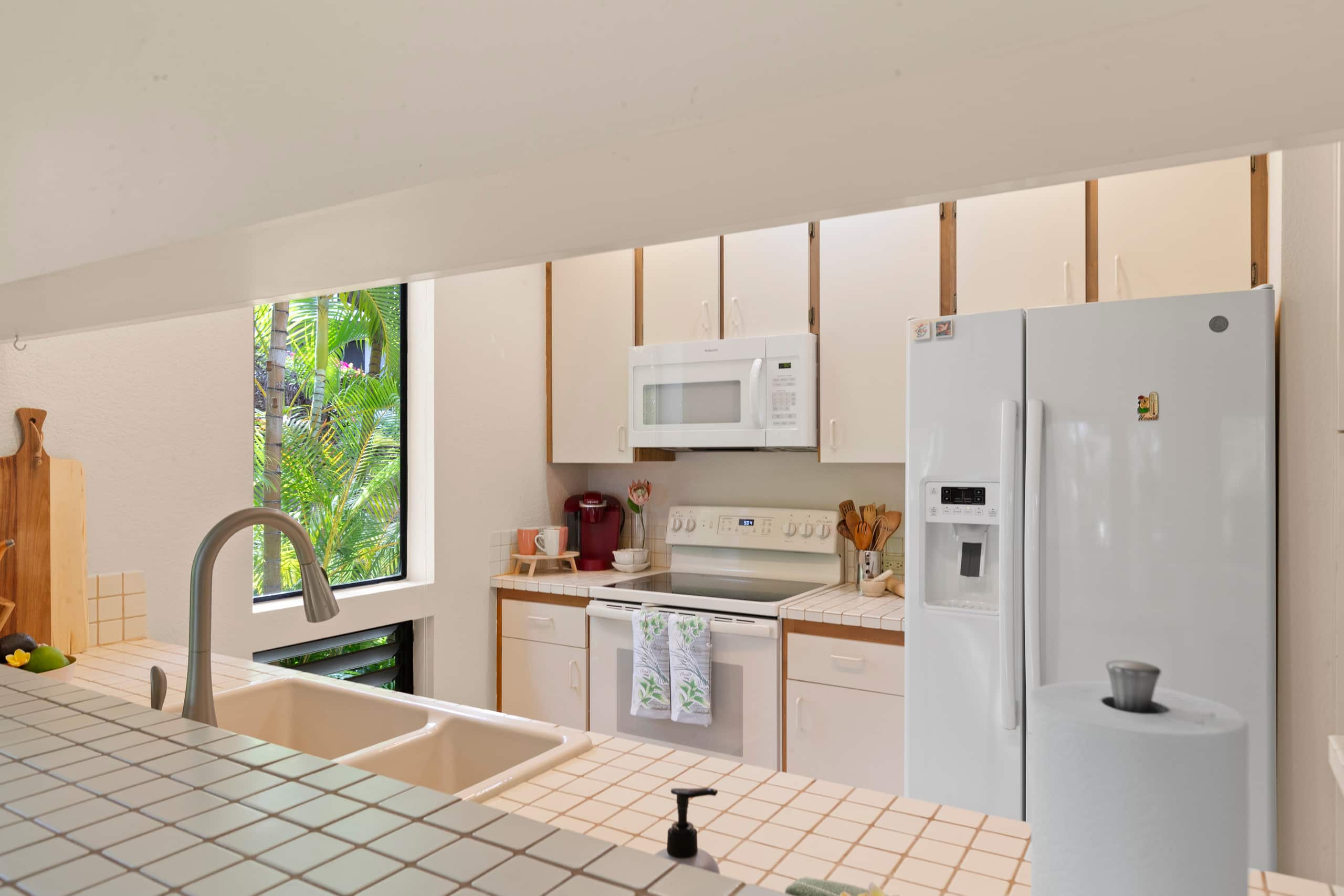 Amazing location! Chic Maui Getaway (ground floor) - Image 31