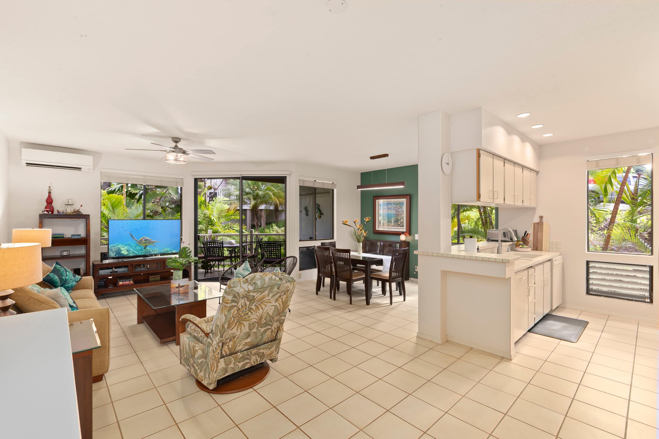 Amazing location! Chic Maui Getaway (ground floor) - Image 36