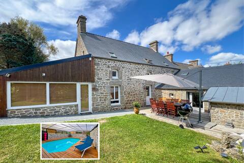House with indoor pool, garden and private parking