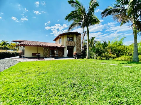 Complete House with Panoramic Mountain Jacuzzi