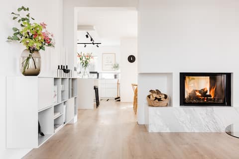 Minimalist home with a hot tub