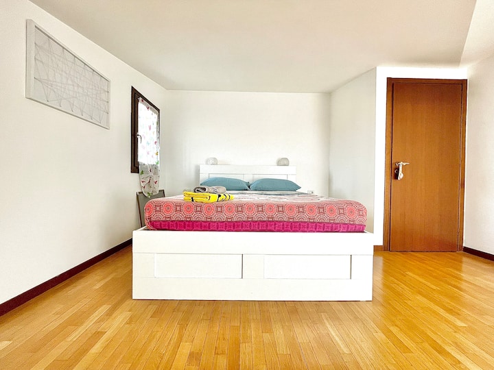 საძინებელი 1