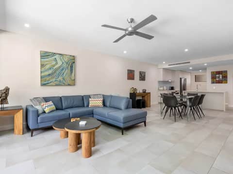 Top Airbnb: Palm Cove Temple by the Sea in Palm Cove