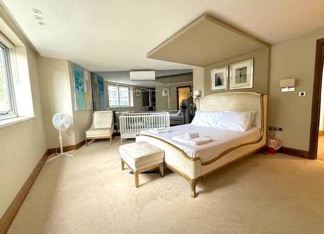 Spectacular Aircon 4BDR w/Roof Terrace gallery image 4