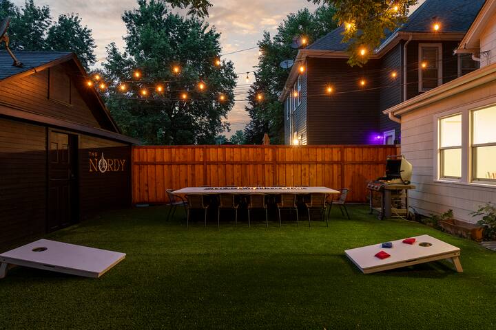 Arcade Room | 5 Min To Downtown | Putting Green gallery image 4