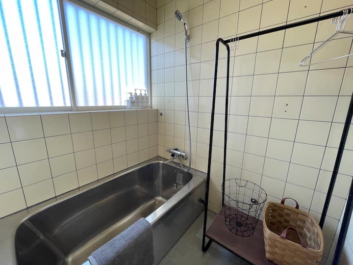 リノベーションしたバスルームとトイレです。