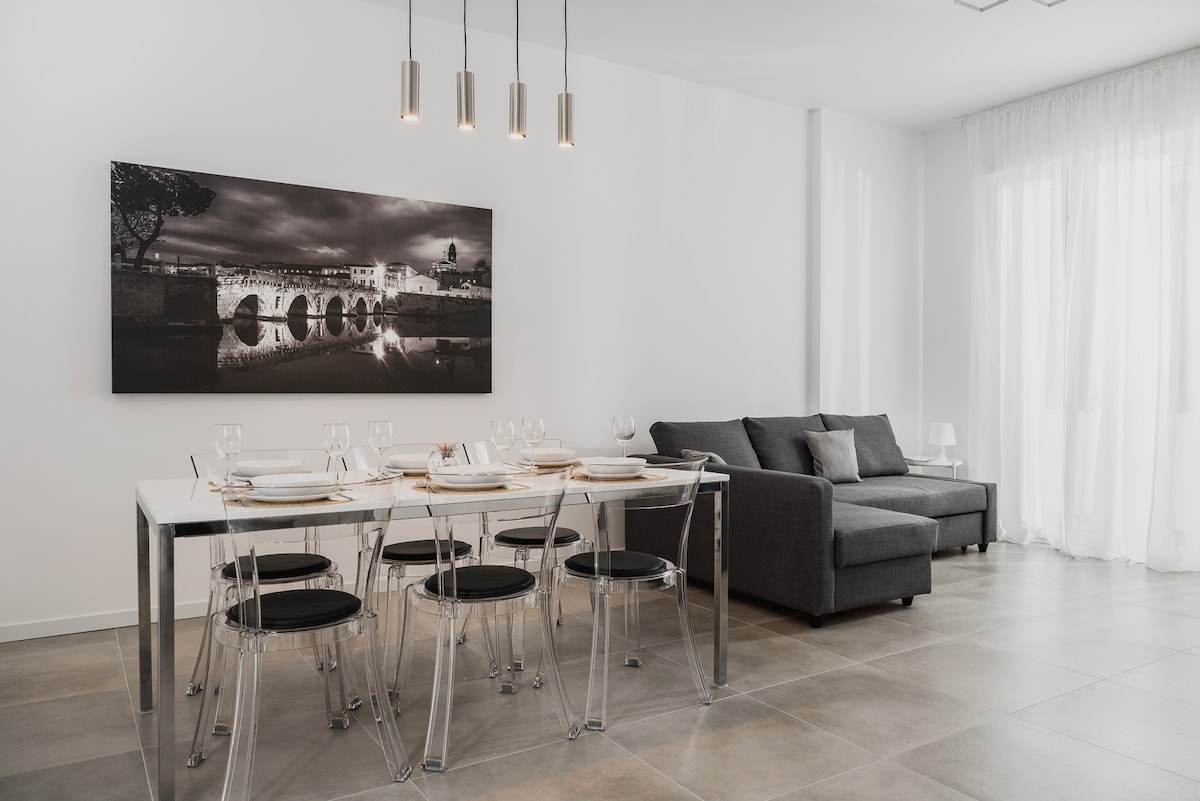 Top Airbnb: House in Rimini, Historical Center, Ponte Tiberio + Garage – Dolcevita in Rimini