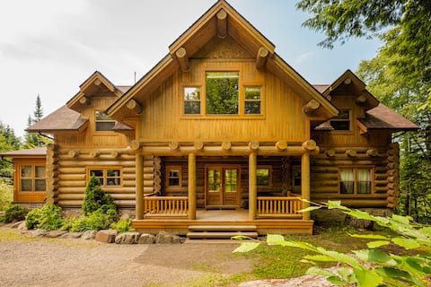 Fiddler Lake Resort: Chalet + Lake Access & Spa