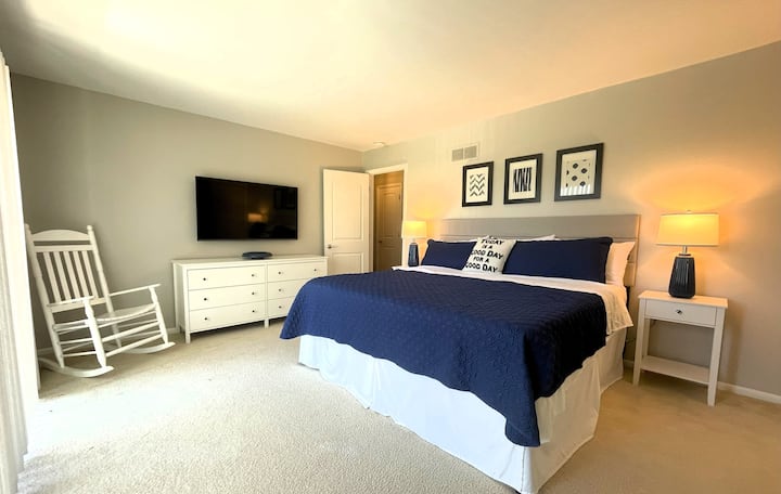 Spálňa 3, veľká manželská posteľ, predný prístup na balkón